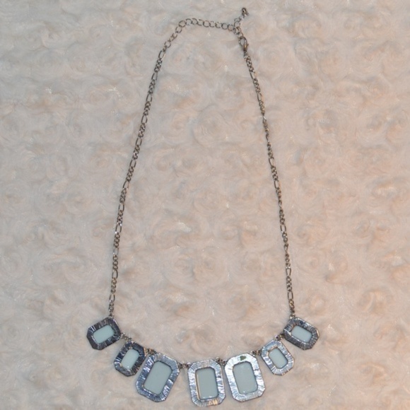 Beautiful Bright Blue Statement Jewel Necklace - Picture 3 of 4